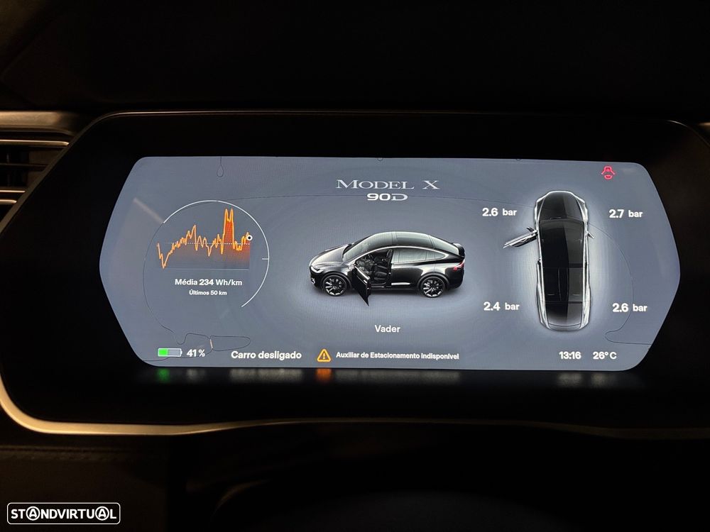 Tesla Model X 90D - 9