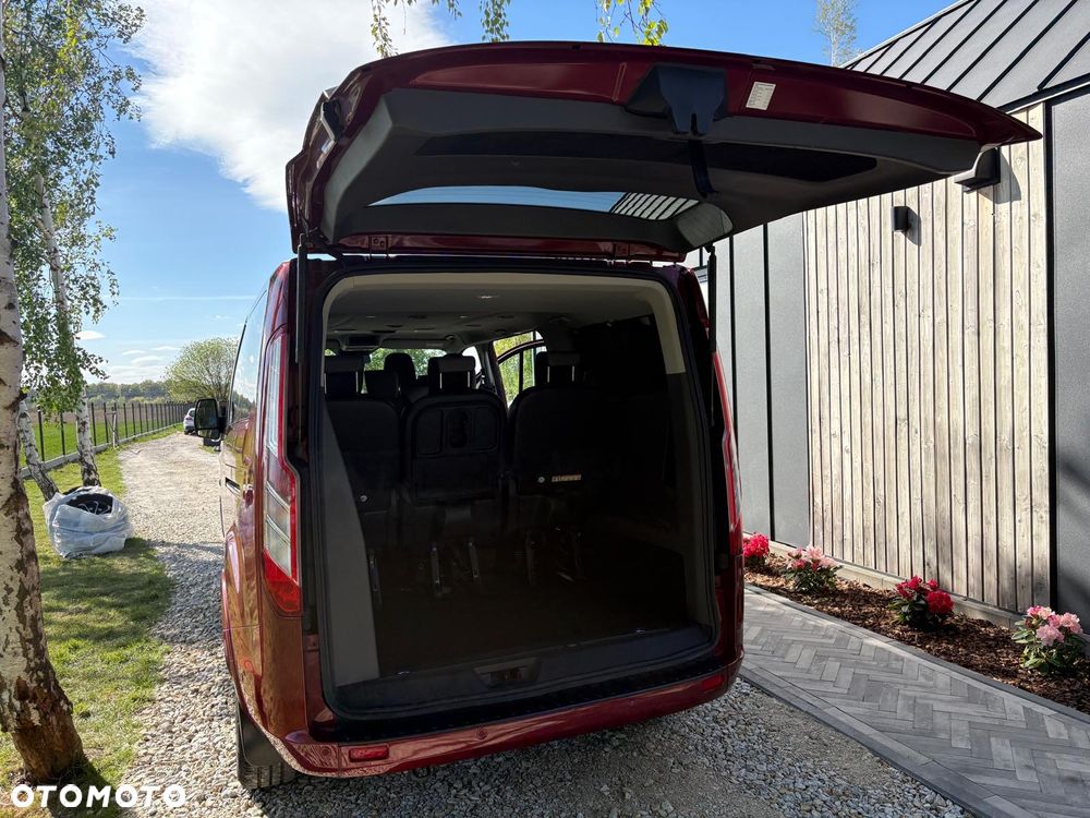 Ford Tourneo Custom 320 L2H1 VA Autm Titanium - 23