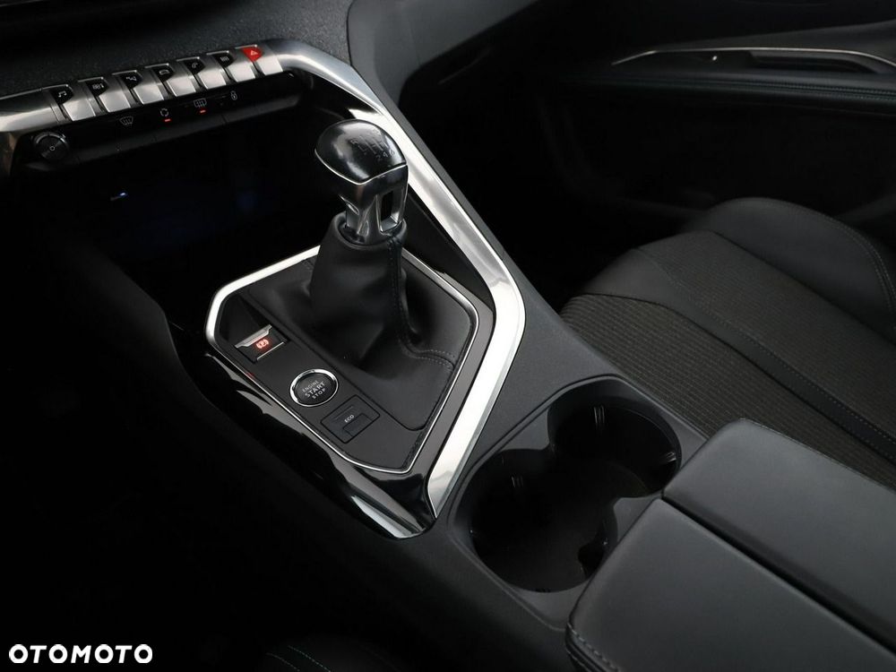 Peugeot 3008 1.2 PureTech Allure Pack S&S - 30