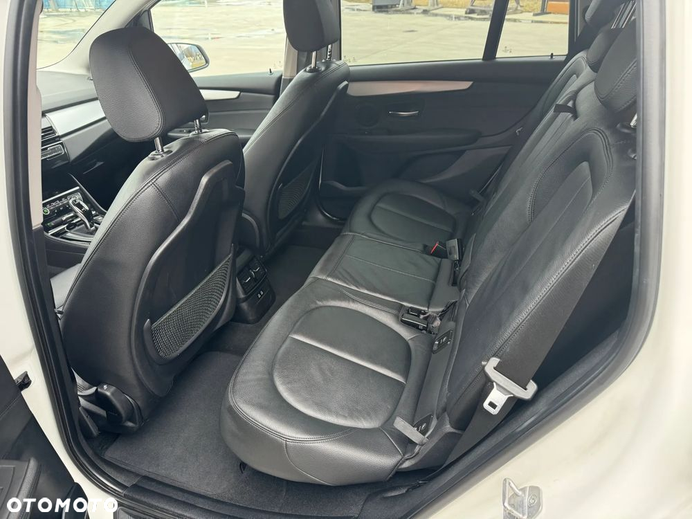 BMW Seria 2 220d Gran Tourer xDrive - 19