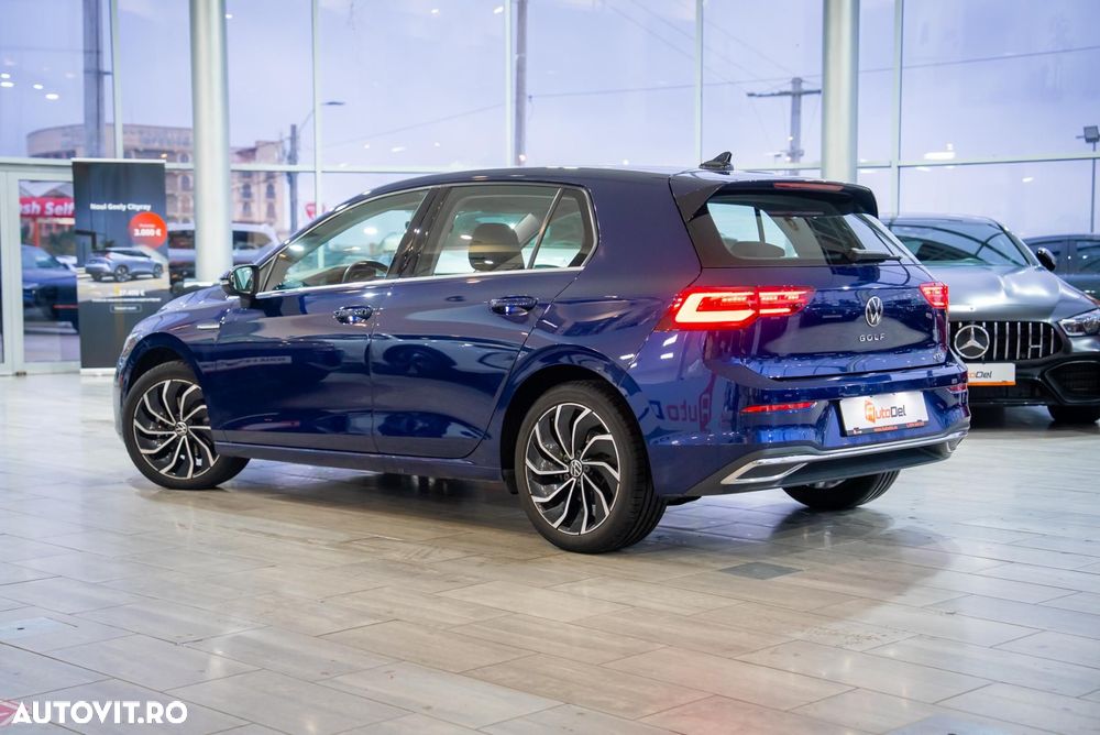 Volkswagen Golf - 10