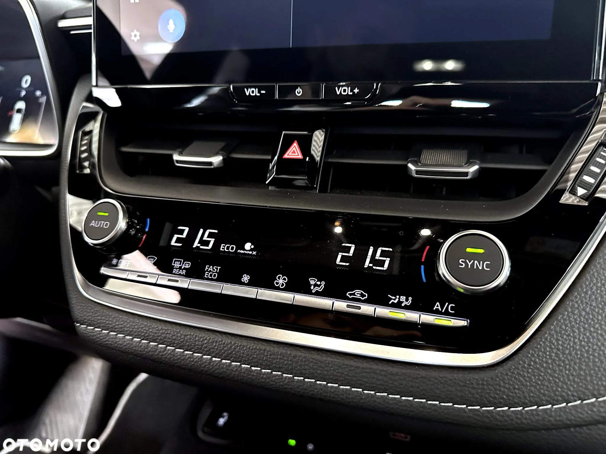 Toyota Corolla 2.0 Hybrid Style - 21