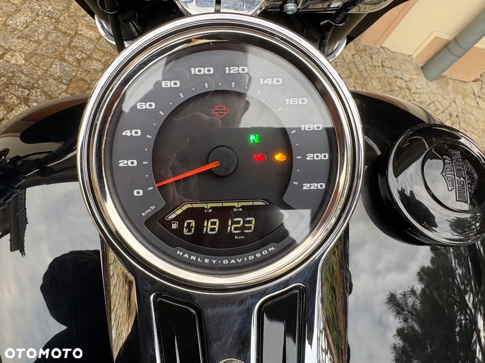 Harley-Davidson Softail Sport Glide - 10