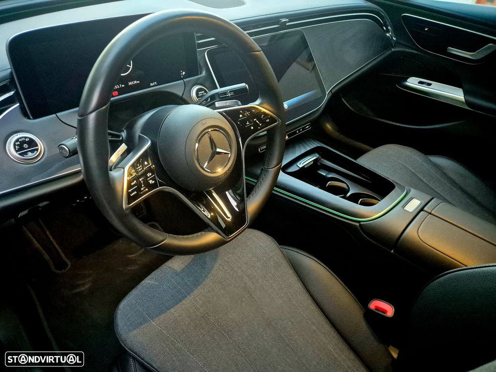 Mercedes-Benz E 300 de - 33