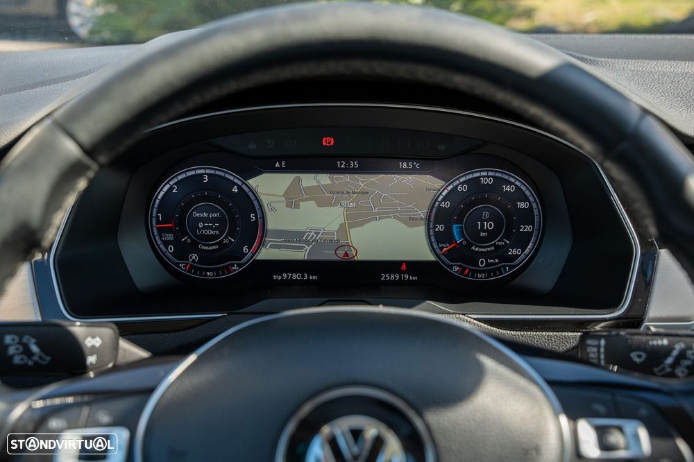 VW Passat Variant 1.6 TDI Highline - 11