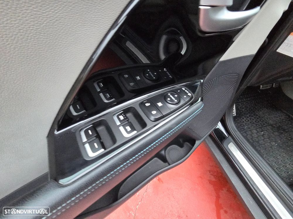 Kia Niro 1.6 GDI PHEV 2WD Aut. Edition 7 - 26