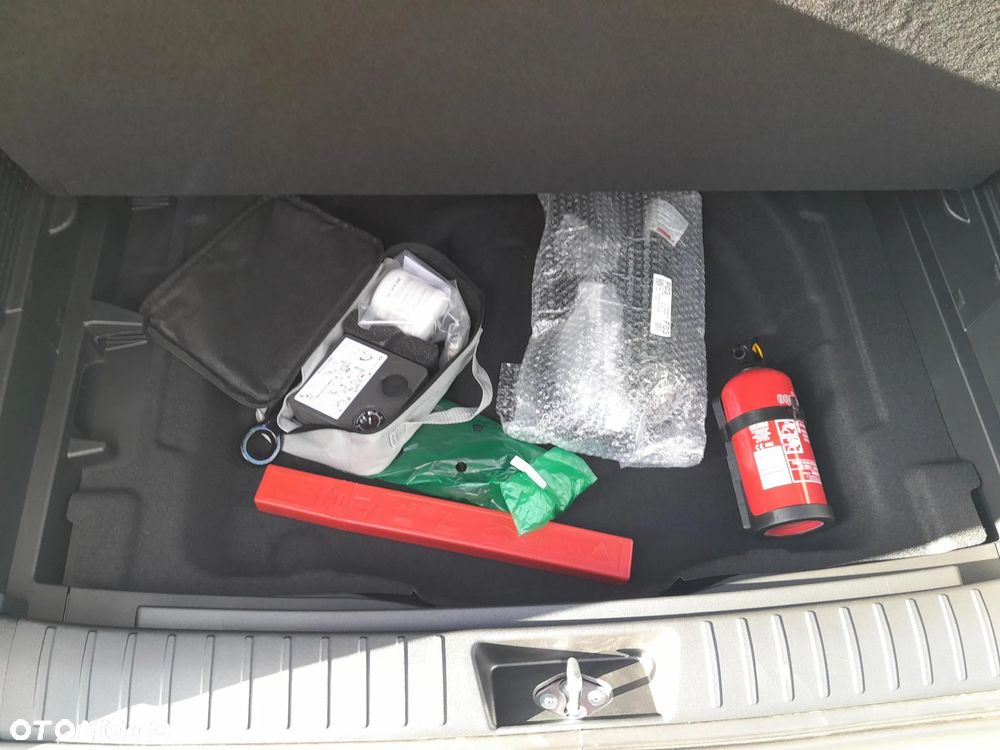 Hyundai Kona 64kWh Smart - 16