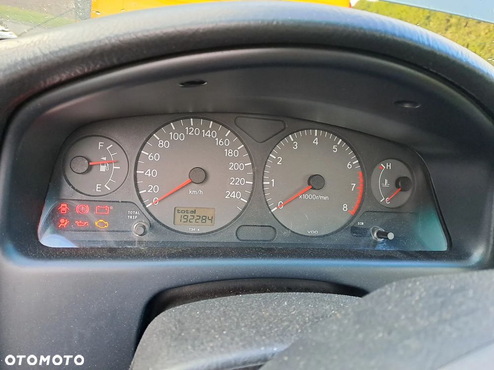 Toyota Avensis 1.6 VVT-i 110KM skrzynia biegów - 11