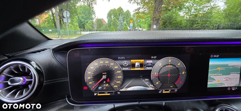 Mercedes-Benz Klasa E 220 d 4-Matic 9G-TRONIC - 12