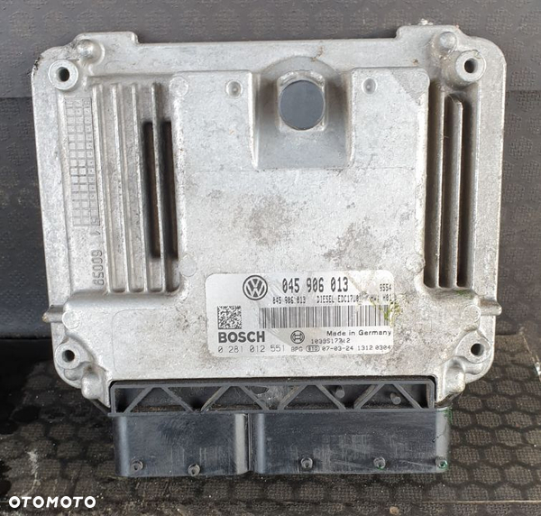 KOMPUTER STEROWNIK SILNIKA 045906013 VW POLO 9N LIFT