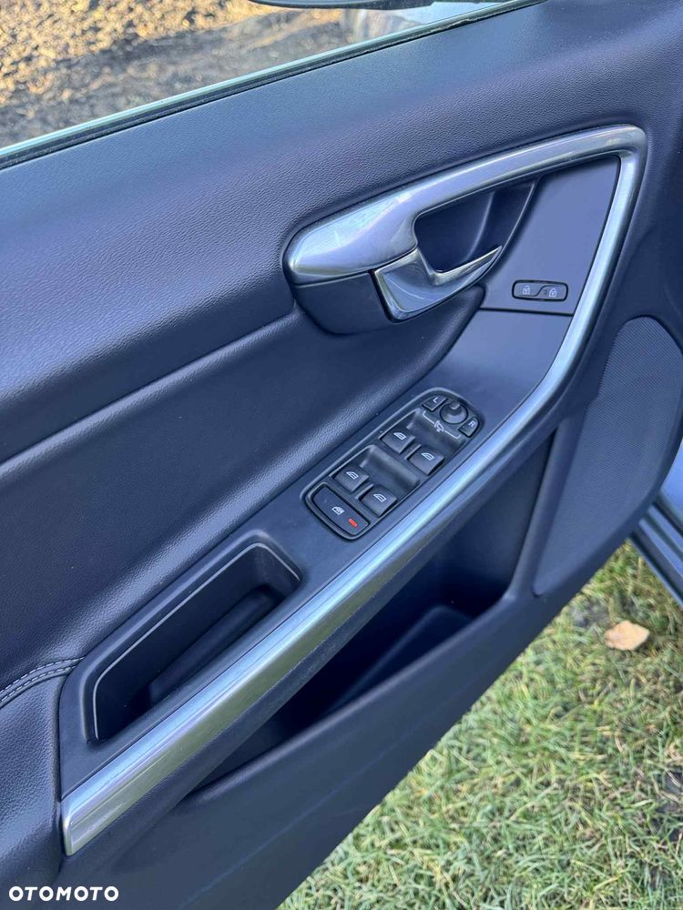 Volvo V60 D2 Geartronic Momentum - 10