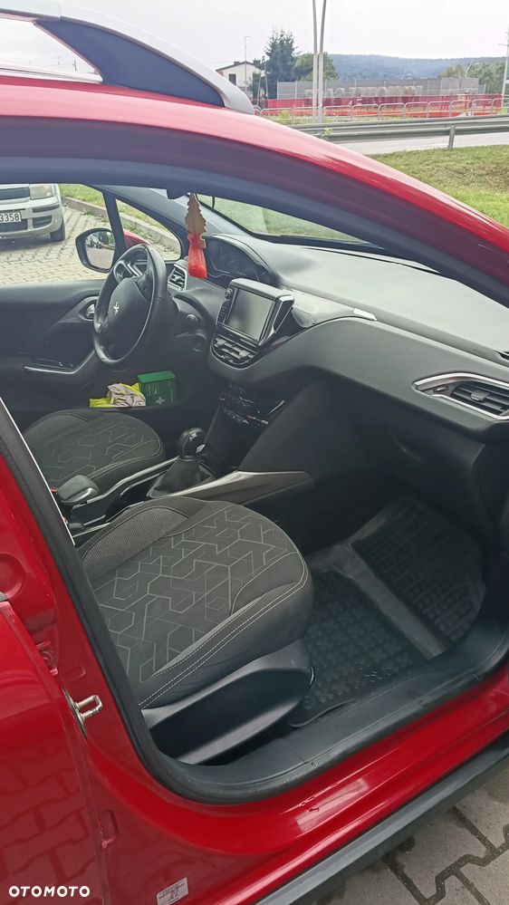 Peugeot 2008 1.2 Pure Tech GPF Active S&S - 15
