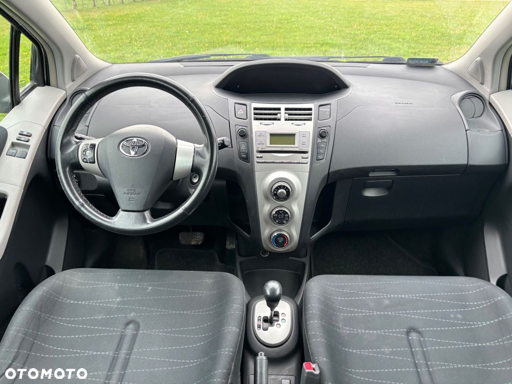 Toyota Yaris - 9
