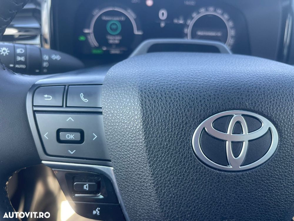 Toyota Camry 2.5 HEV Executive - 25