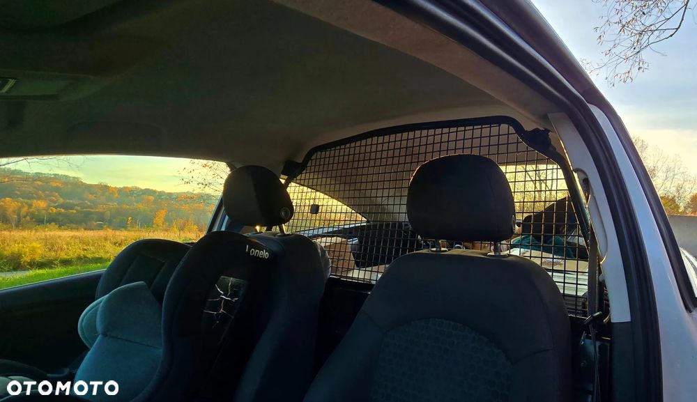 Opel Corsa - 8