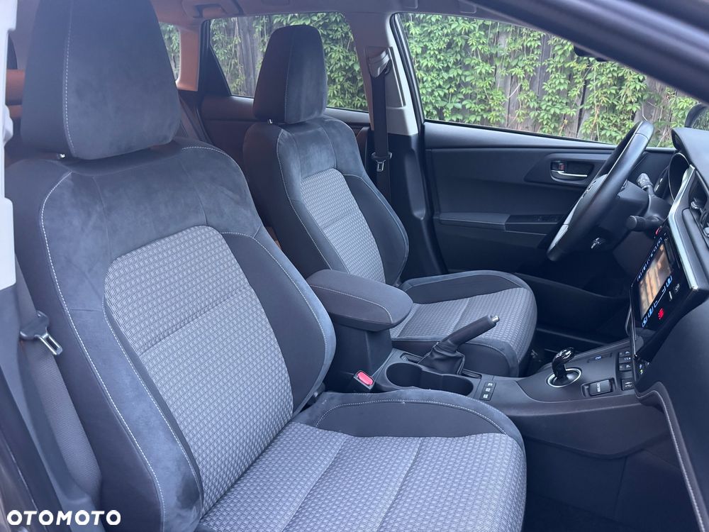 Toyota Auris - 18