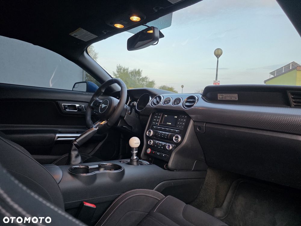 Ford Mustang 5.0 V8 GT - 17
