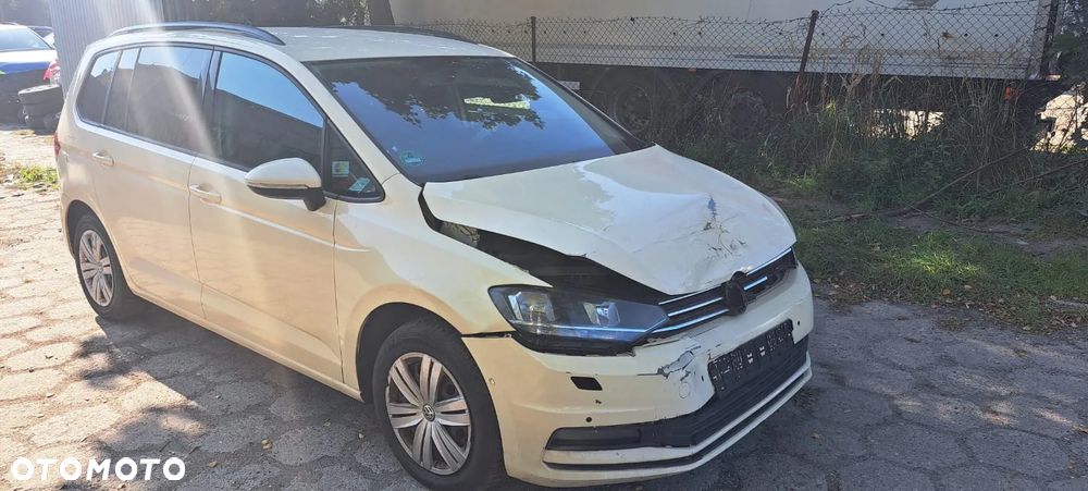 Volkswagen Touran - 1