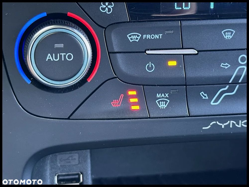 Ford Focus - 33