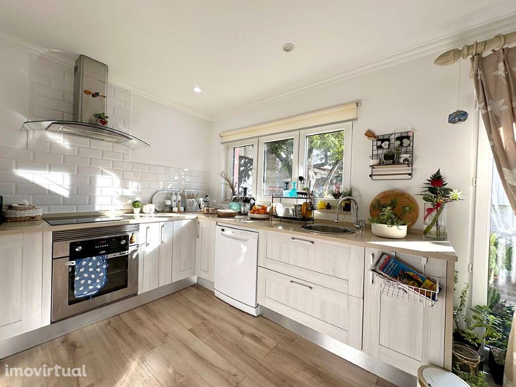 Moradia de Aldeia recuperada no centro de Setúbal - Grande imagem: 2/20