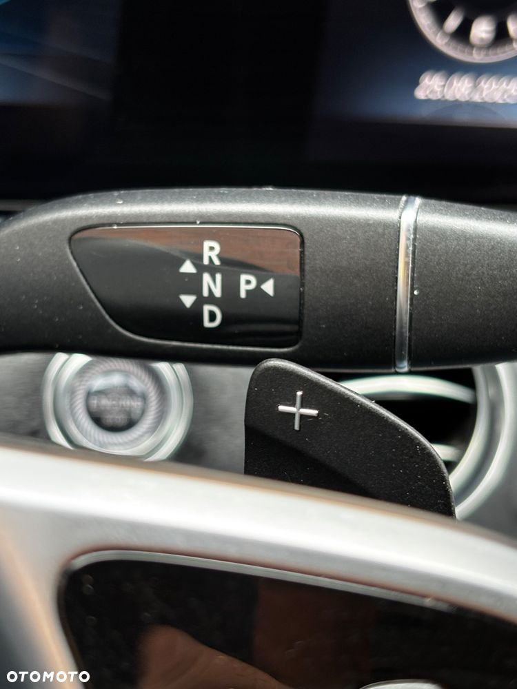 Mercedes-Benz Klasa E 220 d 4Matic 9G-TRONIC Avantgarde - 22
