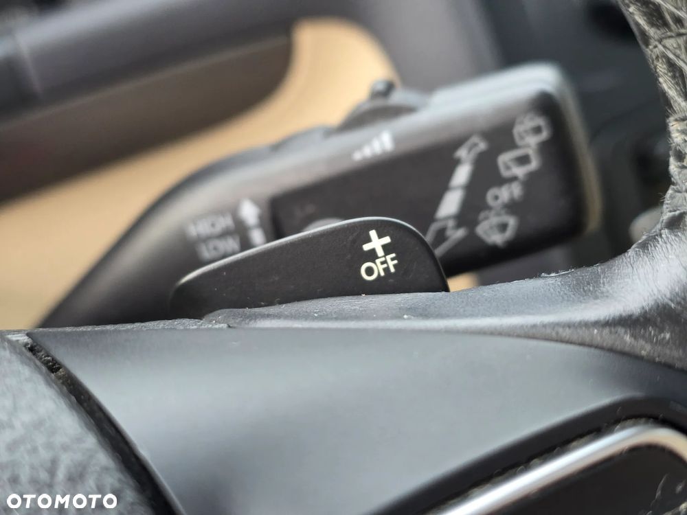 Volkswagen Touran 1.6 TDI DPF Highline DSG - 33