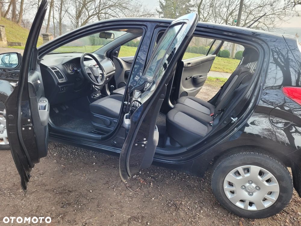 Hyundai i20 1.2 Fifa World Cup Edition - 28