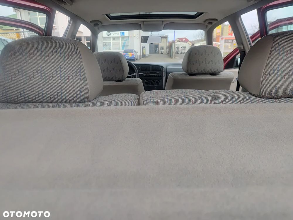 Volkswagen Golf 1.8 - 27