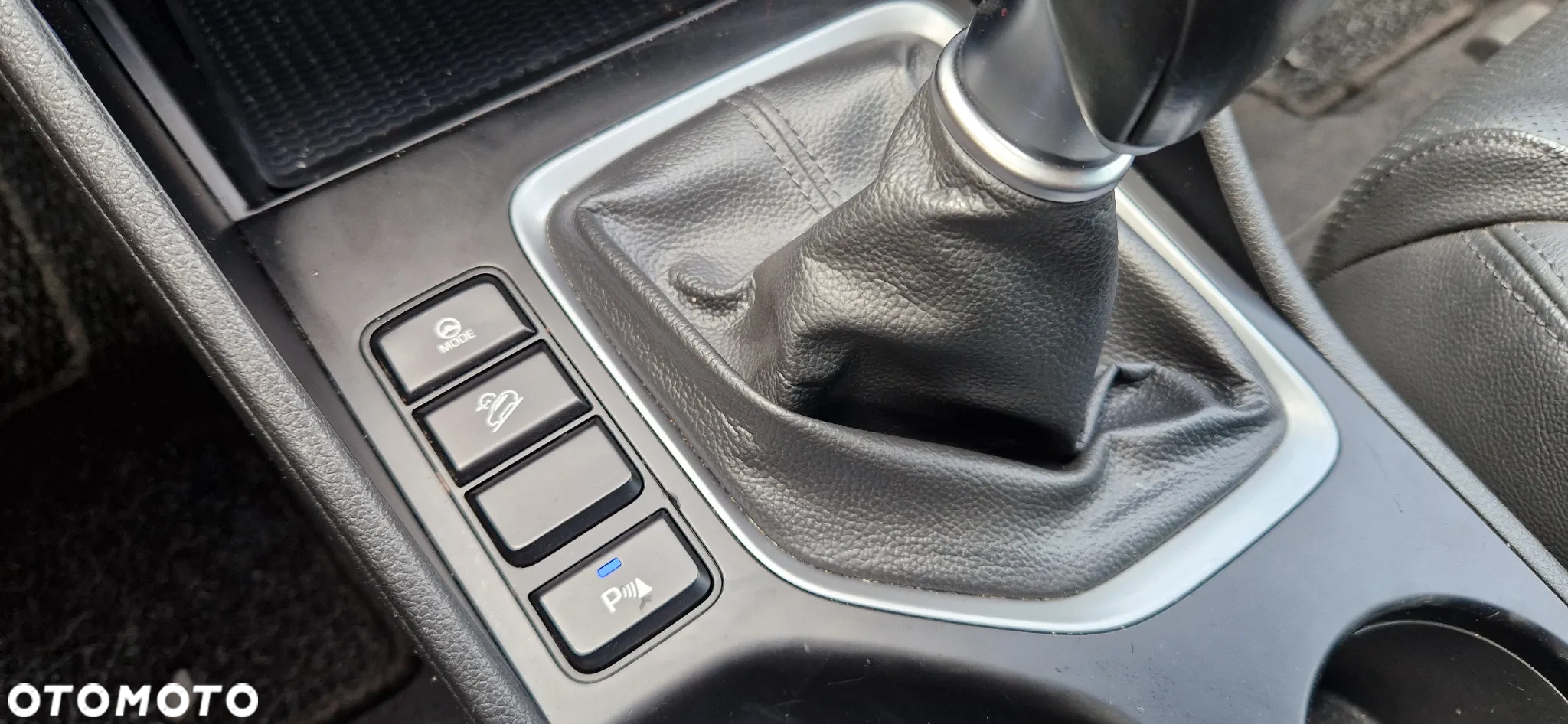 Hyundai Tucson 1.6 Turbo 2WD Navi - 24