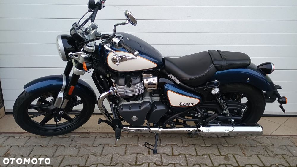 Royal Enfield Super Meteor - 1