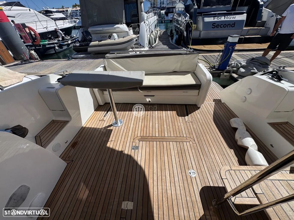 Galeon 380 FLY - 17