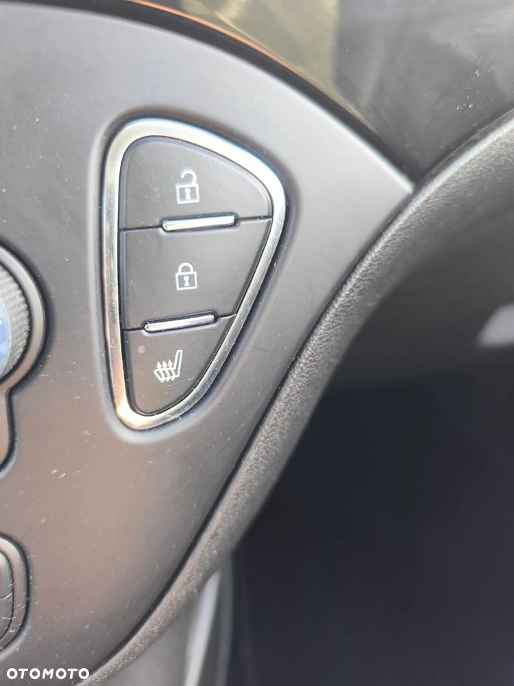 Opel Corsa 1.4 Color Edition - 14