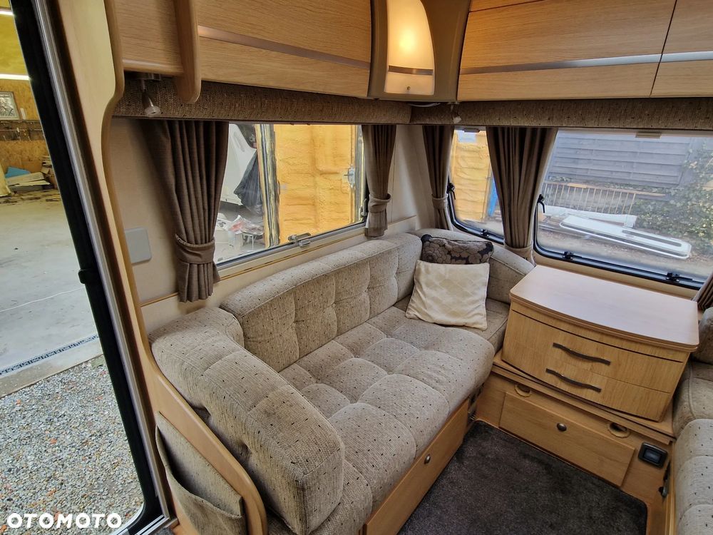 Coachman Pastiche - 6