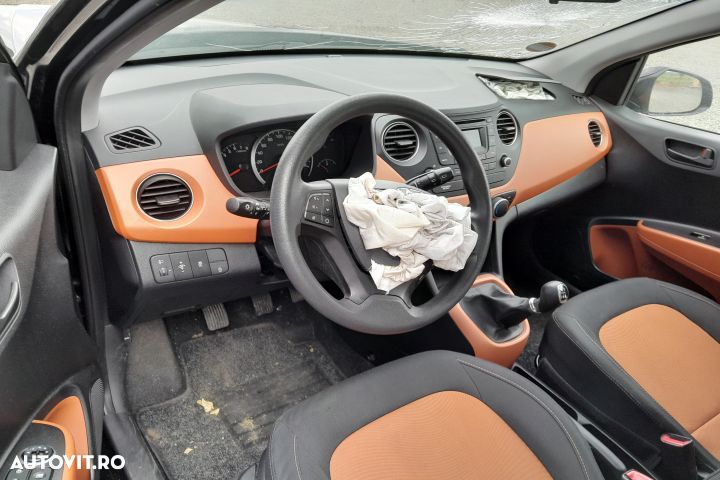 Grila proiector dreapta 86528-B9000 86528-B9000 Hyundai i10 2 [faceli - 8