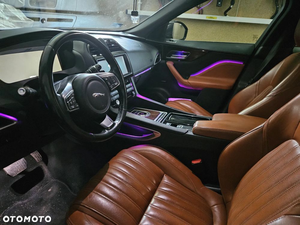 Jaguar F-Pace 2.0 i4D AWD Portfolio - 4