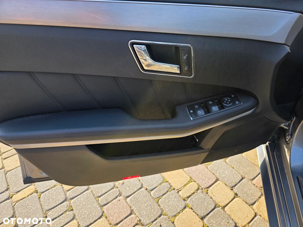 Mercedes-Benz Klasa E - 12