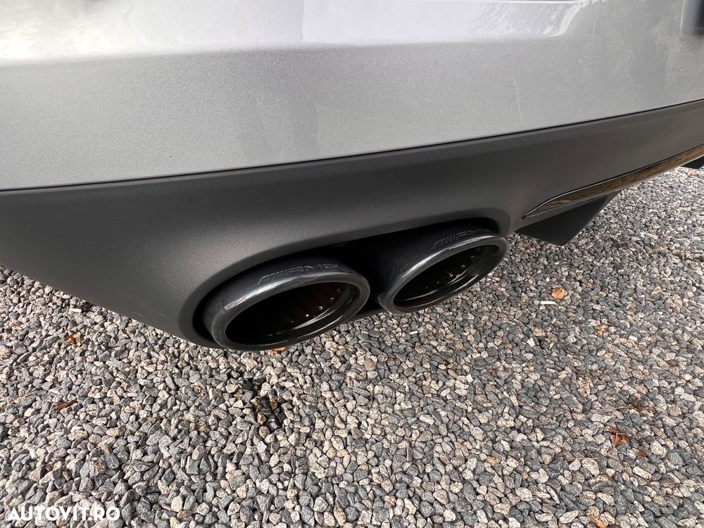 Mercedes-Benz AMG GT 43 4MATIC+ MHEV - 14