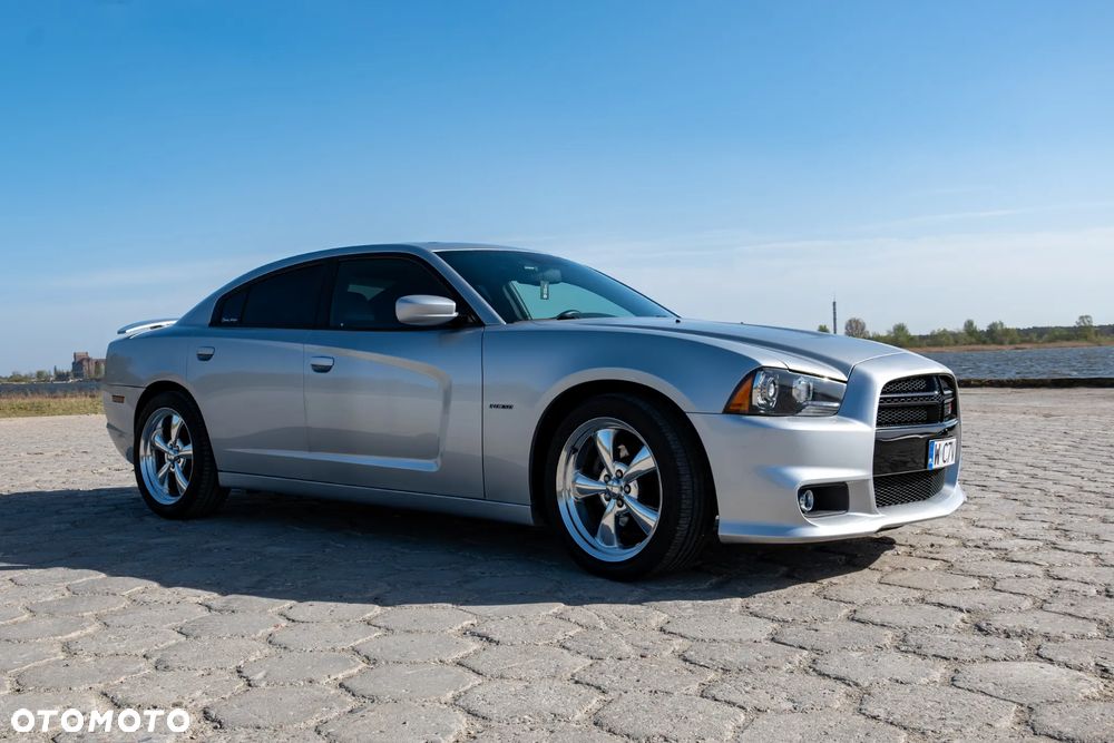 Dodge Charger - 4