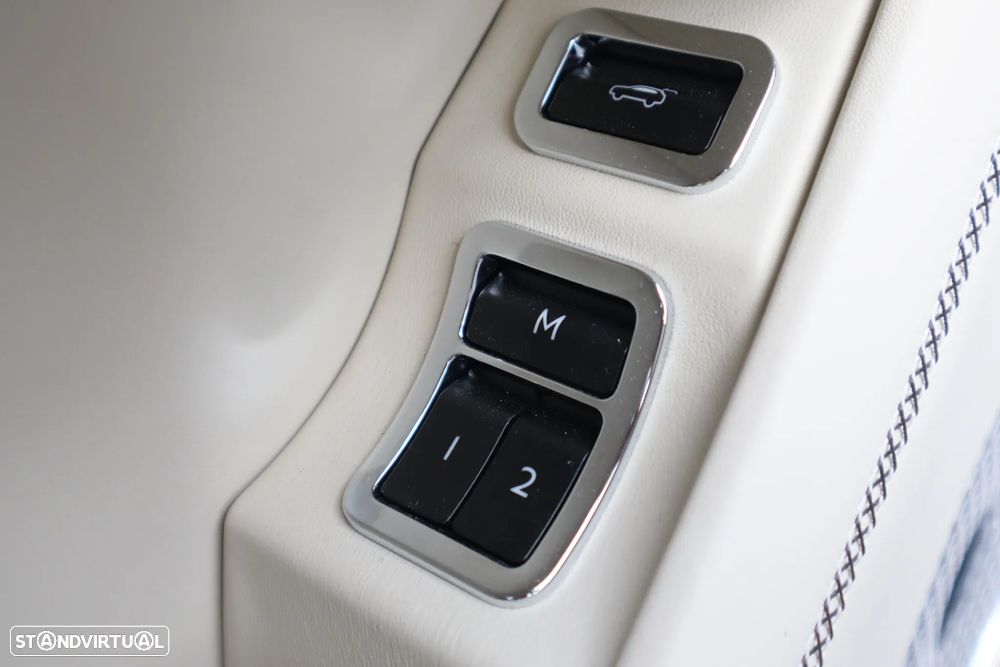 Bentley Bentayga V8 Azure - 21