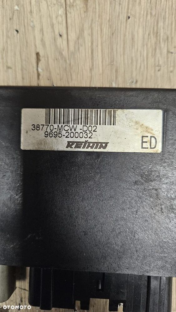 Moduł zapłonowy ECU Honda VFR 800 V-Tec RC46  38770-MCW-D02 - 7