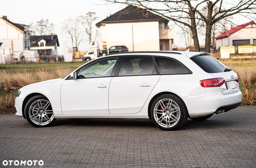 Audi A4 Avant - 11