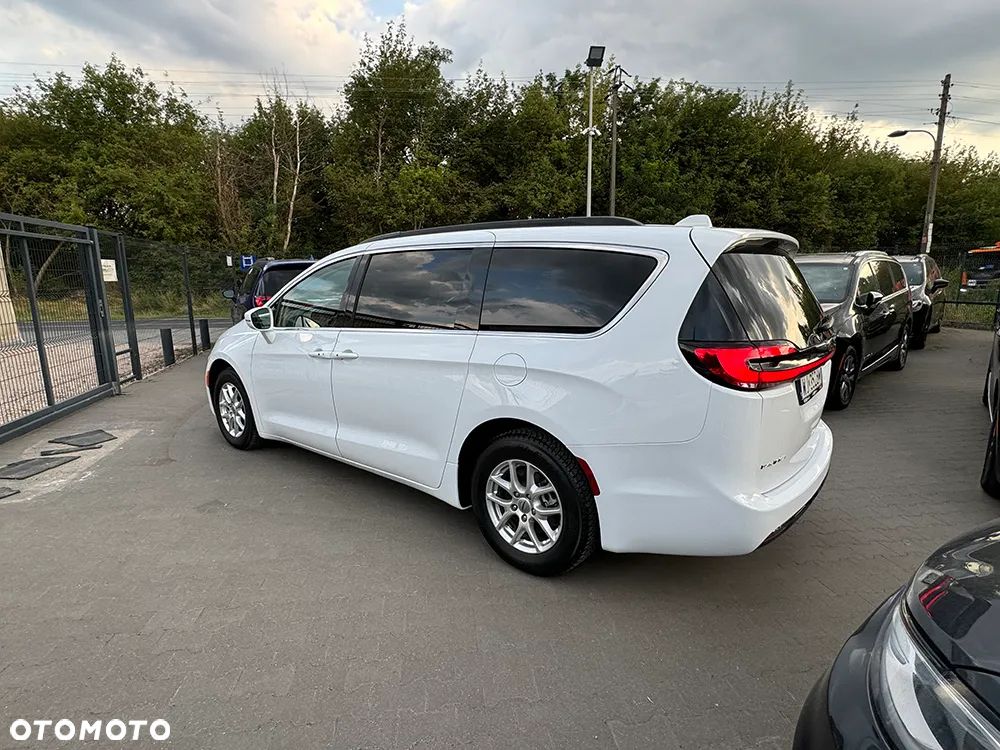 Chrysler Pacifica - 27