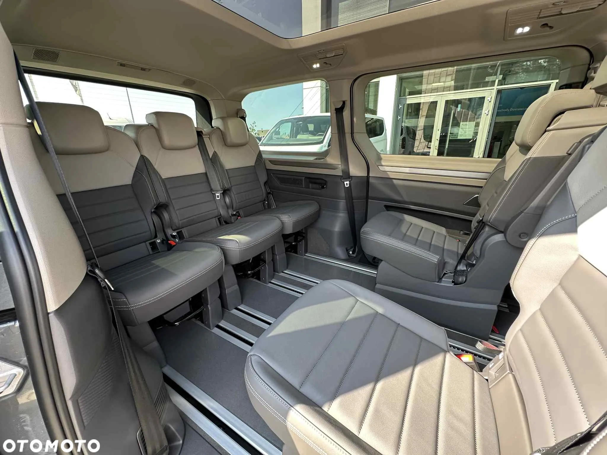 Volkswagen Multivan 2.0 TSI L2 Edition DSG - 11