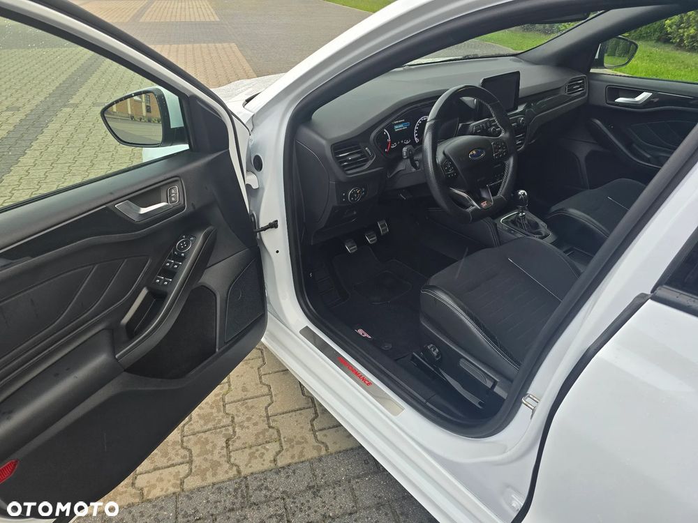 Ford Focus SW 2.0 EcoBlue ST - 26
