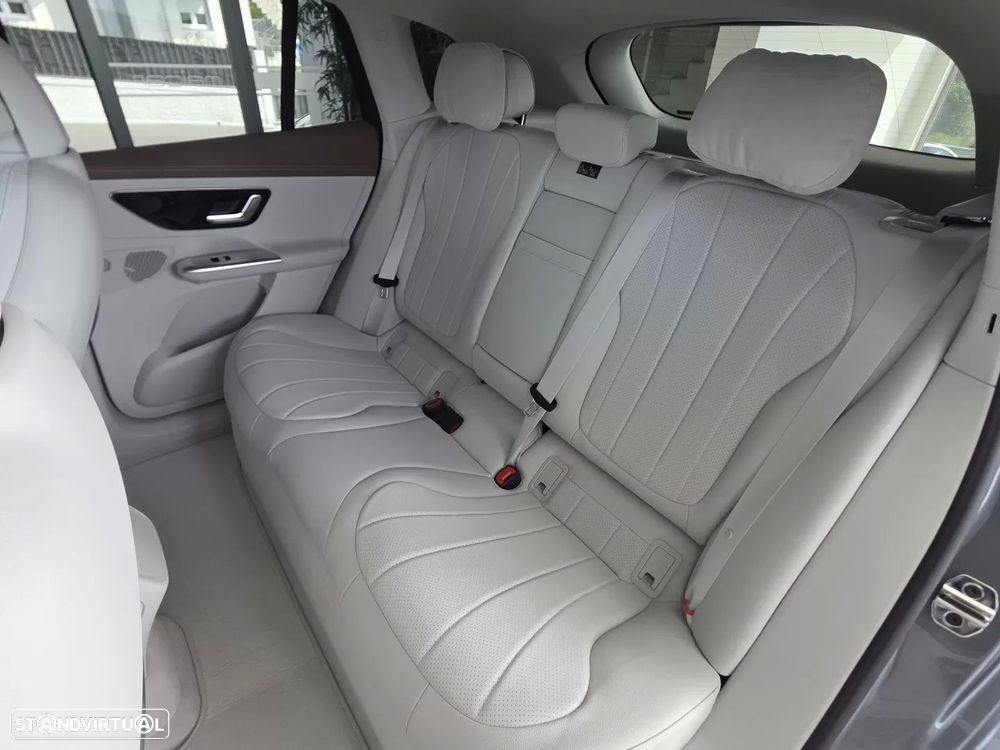 Mercedes-Benz EQE SUV 300 Edition - 38
