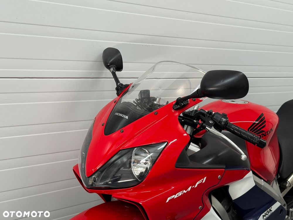 Honda CBR - 19