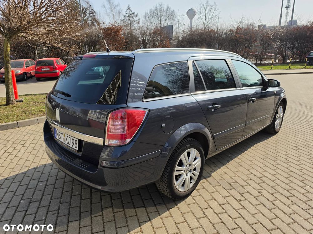 Opel Astra 1.6 Innovation - 4