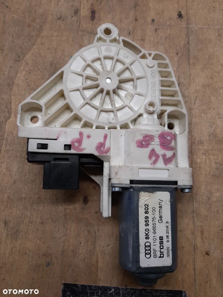Silniczek Sterownik 8K0959801 A 8K0959802 A 8K0959811 A 8K0959812 A Moduł Szyby Mechanizm Podnoszenia Przod Tyl Audi A4 B8 A5 Sedan Kombi - 8