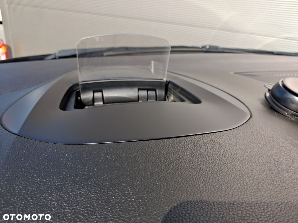 Renault Scenic TCe 140 GPF EDC BUSINESS EDITION - 25