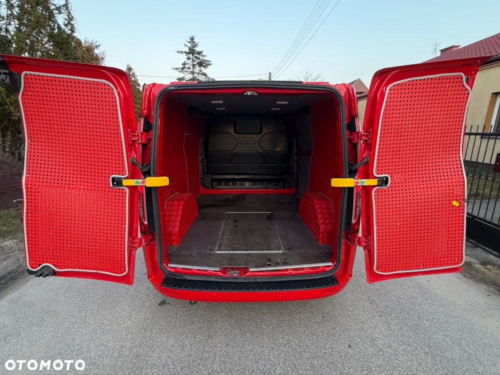 Ford TRANSIT CUSTOM - 33